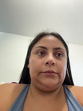 Snapshot of Sol_biglips chatting on 02-07-26, 05:21 Sol biglips online show from 02-07-26, 05:21