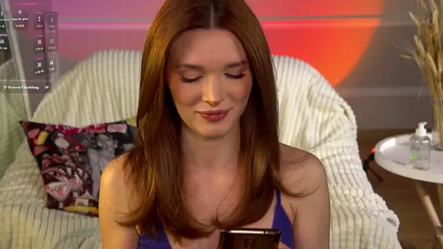 Snapshot of Eva_Golden chatting on 07-28-26, 04:05 Eva Golden online show from 07-28-26, 04:05