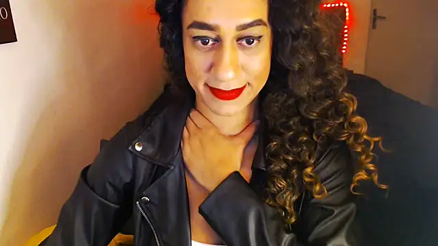 Snapshot of gauchinhaG chatting on 06-12-26, 10:40 gauchinhaG online show from 06-12-26, 10:40