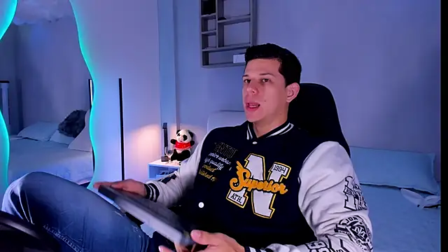 MarcoSullivan online show from 11-28-25, 02:06