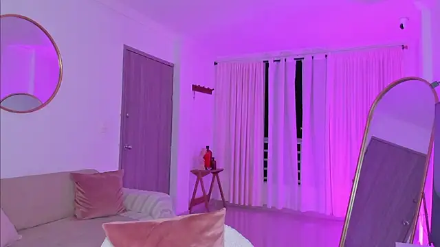 Emmavr online show from 12-23-24, 04:01