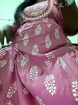 Snapshot of NEHA-DESHI chatting on 02-28-25, 06:41 NEHA-DESHI online show from 02-28-25, 06:41