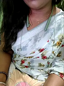 Snapshot of NEHA-DESHI chatting on 03-18-25, 11:20 NEHA-DESHI online show from 03-18-25, 11:20