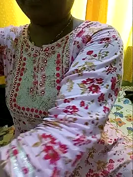 Snapshot of NEHA-DESHI chatting on 10-21-25, 08:03 NEHA-DESHI online show from 10-21-25, 08:03