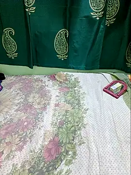 Snapshot of NEHA-DESHI chatting on 10-01-25, 09:29 NEHA-DESHI online show from 10-01-25, 09:29