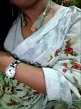Snapshot of NEHA-DESHI chatting on 03-18-25, 07:55 NEHA-DESHI online show from 03-18-25, 07:55