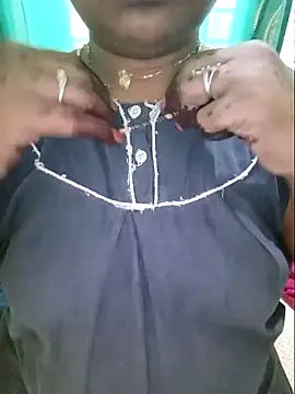 Snapshot of NEHA-DESHI chatting on 10-12-25, 10:05 NEHA-DESHI online show from 10-12-25, 10:05