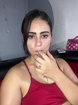 Snapshot of Azuna25 chatting on 05-23-26, 11:26 Azuna25 online show from 05-23-26, 11:26
