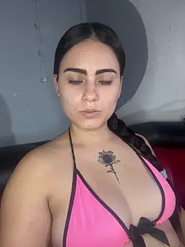 Snapshot of Azuna25 chatting on 05-30-26, 07:41 Azuna25 online show from 05-30-26, 07:41