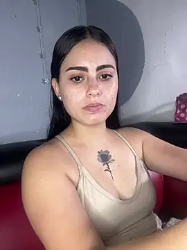Snapshot of Azuna25 chatting on 05-22-26, 10:19 Azuna25 online show from 05-22-26, 10:19