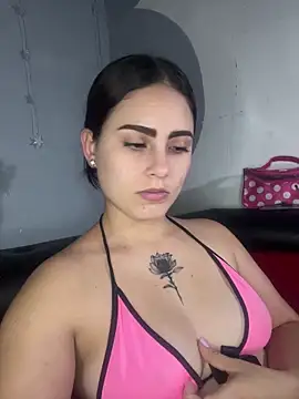 Snapshot of Azuna25 chatting on 05-31-26, 07:58 Azuna25 online show from 05-31-26, 07:58