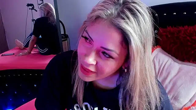 Snapshot of Natalia_Montoya chatting on 02-09-25, 05:33 Natalia Montoya online show from 02-09-25, 05:33