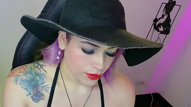 Natalia Montoya online show from 06-20-26, 09:47