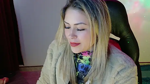 Natalia Montoya online show from 10-23-25, 08:29