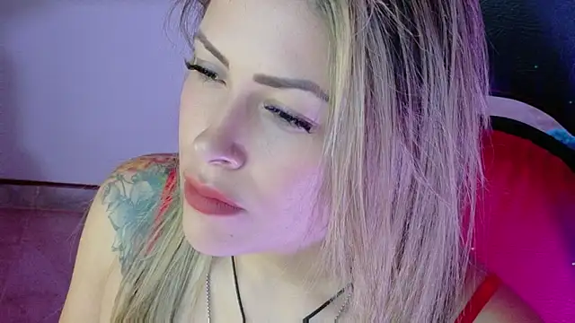 Natalia Montoya online show from 11-09-25, 10:47