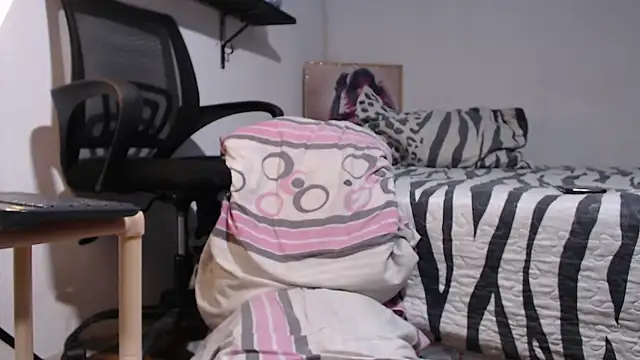 bix couples online show from 11-10-25, 11:21