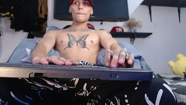 Snapshot of bix_couples chatting on 03-02-26, 12:11 bix couples online show from 03-02-26, 12:11