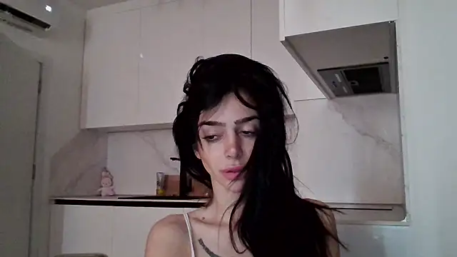 Snapshot of exotic_brunettee chatting on 03-17-25, 06:51 exotic brunettee online show from 03-17-25, 06:51