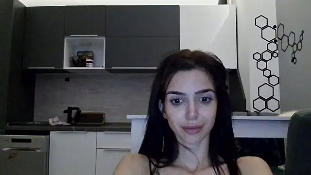 Snapshot of exotic_brunettee chatting on 10-24-25, 04:28 exotic brunettee online show from 10-24-25, 04:28