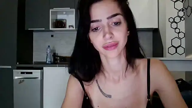 Snapshot of exotic_brunettee chatting on 10-07-25, 11:22 exotic brunettee online show from 10-07-25, 11:22