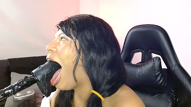 Snapshot of Anabel693 chatting on 02-08-25, 07:48 Anabel693 online show from 02-08-25, 07:48