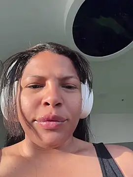 Snapshot of Anabel693 chatting on 05-05-26, 11:35 Anabel693 online show from 05-05-26, 11:35