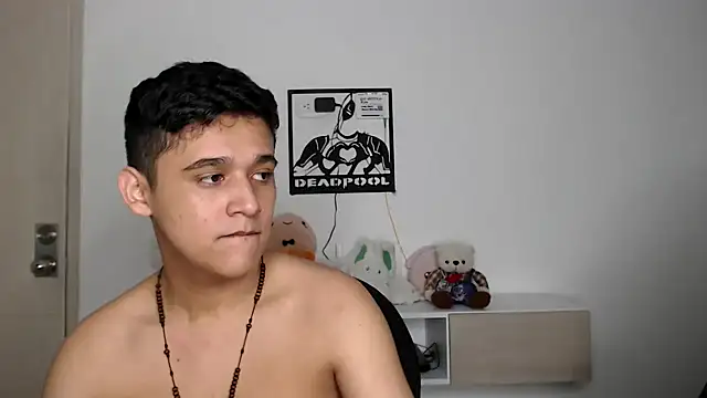 kaiine190 online show from 11-21-25, 07:40