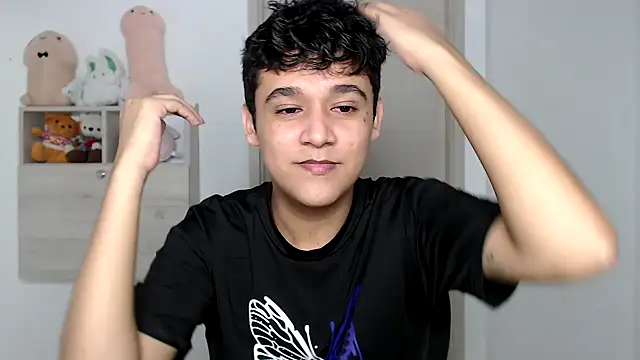 kaiine190 online show from 12-22-25, 09:31