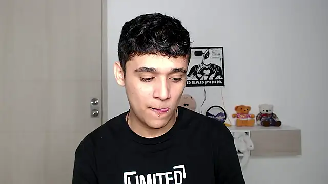 Snapshot of kaiine190 chatting on 01-18-26, 05:11 kaiine190 online show from 01-18-26, 05:11