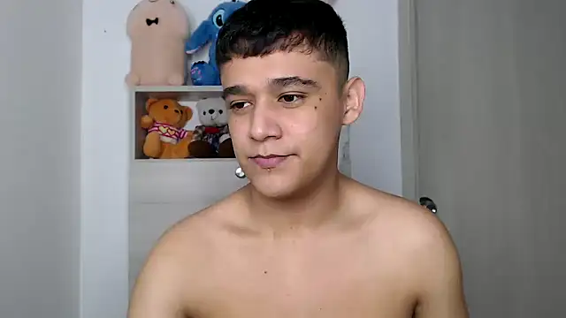 Snapshot of kaiine190 chatting on 02-14-26, 08:25 kaiine190 online show from 02-14-26, 08:25