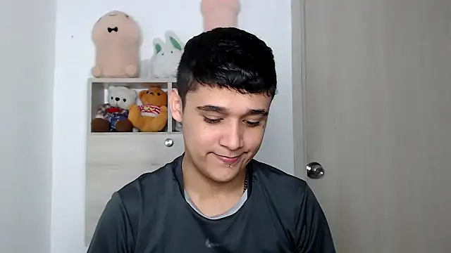 kaiine190 online show from 01-12-26, 04:52