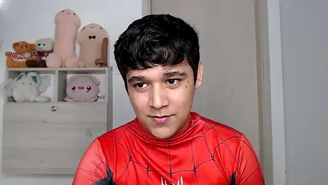 kaiine190 online show from 10-31-25, 07:32