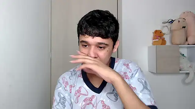 kaiine190 online show from 10-20-25, 06:48