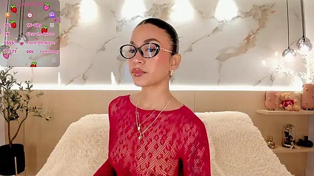 LunaRuso online show from 03-07-26, 04:56