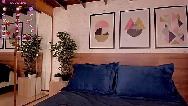 Snapshot of LunaRuso chatting on 02-10-26, 07:46 LunaRuso online show from 02-10-26, 07:46