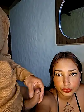 Snapshot of Bonnie_Clydeee chatting on 05-21-26, 11:07 Bonnie Clydeee online show from 05-21-26, 11:07