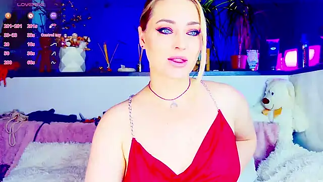 Snapshot of _JuliaSpace_ chatting on 05-22-26, 05:44 JuliaSpace online show from 05-22-26, 05:44