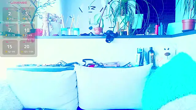  JuliaSpace  online show from 03-01-26, 10:48