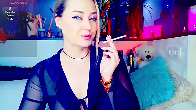  JuliaSpace  online show from 03-12-26, 05:39