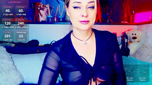  JuliaSpace  online show from 03-20-26, 05:36