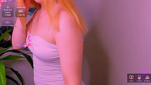Snapshot of AlicePopsy chatting on 03-10-25, 03:52 AlicePopsy online show from 03-10-25, 03:52