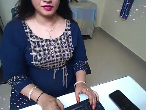 Arushisingh8888 online show from 10-04-25, 11:56