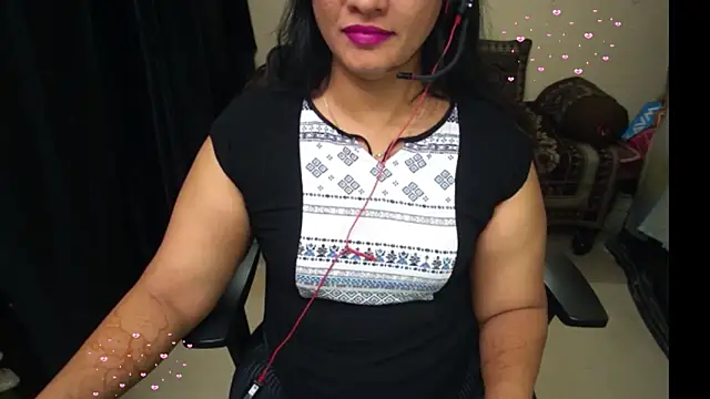 Snapshot of Arushisingh8888 chatting on 06-07-26, 02:33 Arushisingh8888 online show from 06-07-26, 02:33