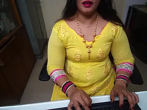 Arushisingh8888 online show from 09-10-25, 12:59