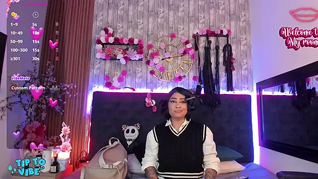 Neko Misaki online show from 11-19-25, 12:16