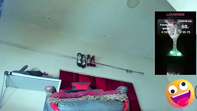 Snapshot of Trixy_star_horney chatting on 10-10-25, 12:22 Trixy star horney online show from 10-10-25, 12:22