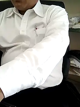 Snapshot of Hot-man39 chatting on 12-21-24, 05:25 Hot-man39 online show from 12-21-24, 05:25