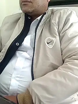 Snapshot of Hot-man39 chatting on 12-17-24, 08:34 Hot-man39 online show from 12-17-24, 08:34