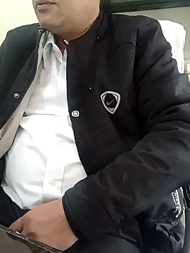 Snapshot of Hot-man39 chatting on 12-24-24, 04:55 Hot-man39 online show from 12-24-24, 04:55