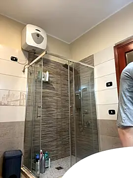 Gionnytav online show from 10-31-25, 05:04